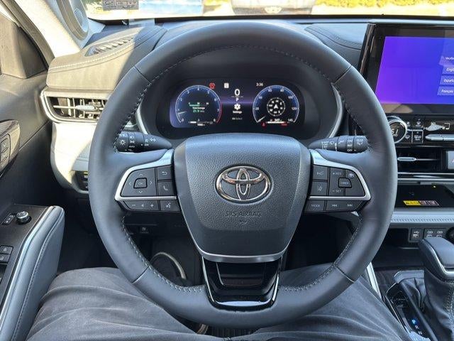 2026 Toyota Highlander Limited AWD (Natl)