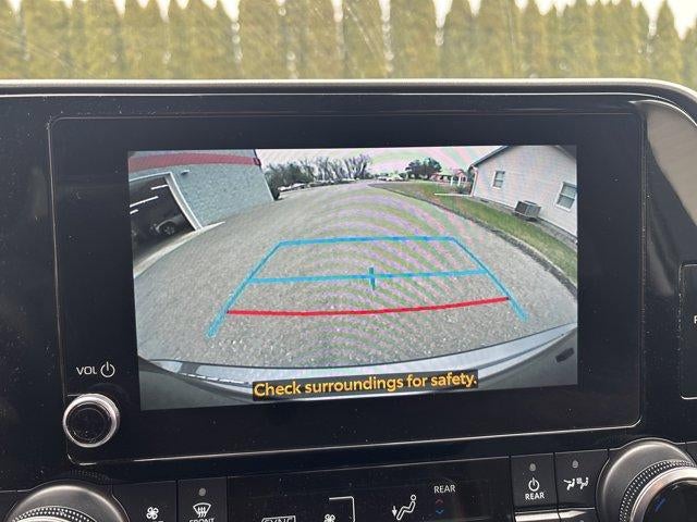 2024 Toyota Highlander LE AWD (SE)