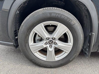 2024 Toyota Highlander LE AWD (SE)