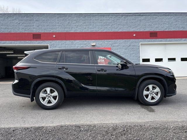 2024 Toyota Highlander LE AWD (SE)