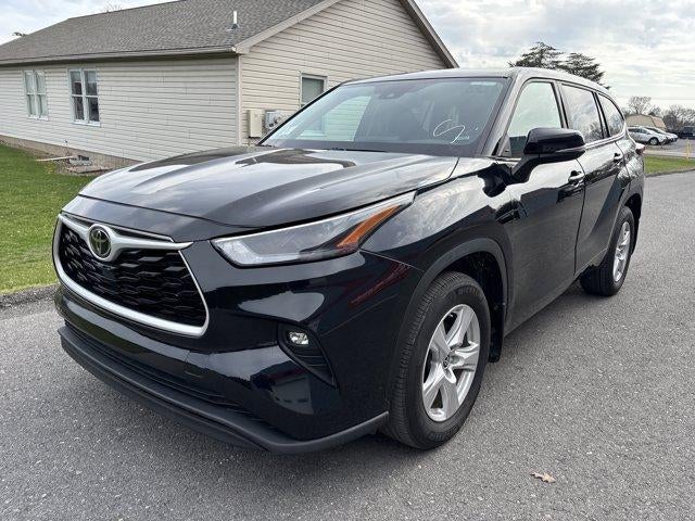 2024 Toyota Highlander LE AWD (SE)
