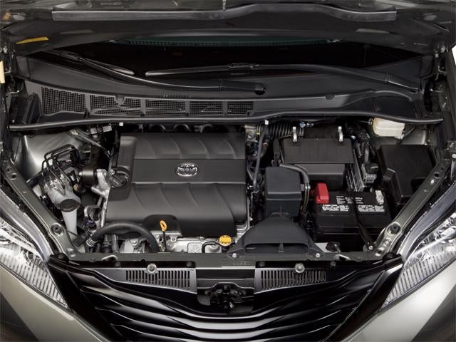 2011 Toyota Sienna 5dr 8-Pass Van V6 LE FWD (Natl)
