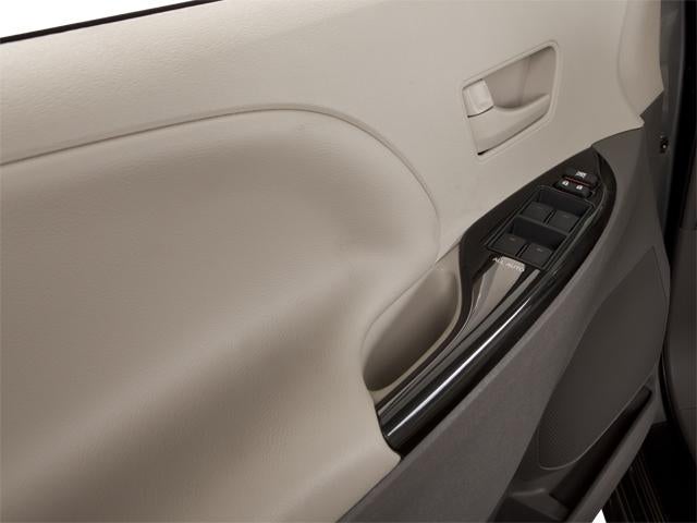 2011 Toyota Sienna 5dr 8-Pass Van V6 LE FWD (Natl)