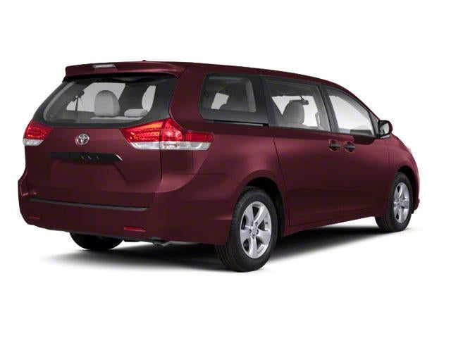 2011 Toyota Sienna 5dr 8-Pass Van V6 LE FWD (Natl)