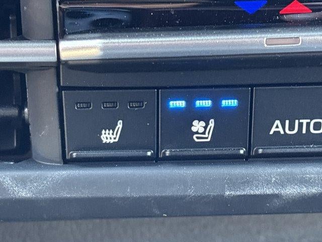 2026 Toyota Sienna Limited AWD 7-Passenger (GS)
