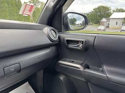2019 Toyota Tacoma 4WD 4WD TRD Off Road Double Cab 5' Bed V6 MT (Natl)