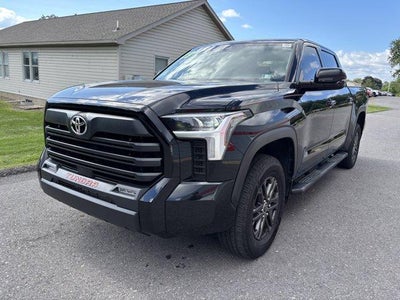 2023 Toyota Tundra 4WD 4WD SR5 CrewMax 5.5' Bed (SE)