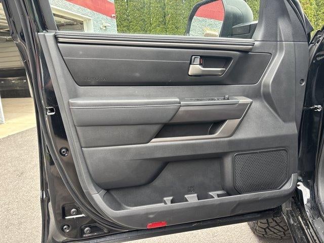 2025 Toyota Tundra 4WD 4WD SR5 CrewMax 5.5' Bed (SE)