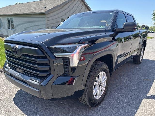 2025 Toyota Tundra 4WD 4WD SR5 CrewMax 5.5' Bed (SE)