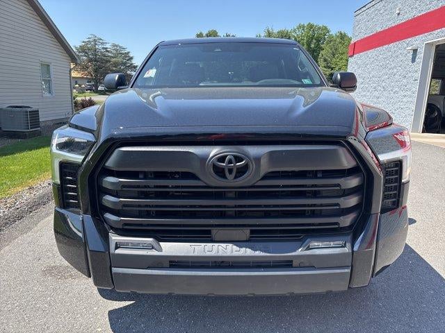2025 Toyota Tundra 4WD 4WD SR5 CrewMax 5.5' Bed (SE)