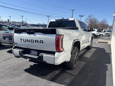 2022 Toyota Tundra 4WD 4WD Platinum Hybrid CrewMax 5.5' Bed (Natl)