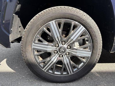 2025 Toyota Tundra 4WD 4WD Capstone Hybrid CrewMax 5.5' Bed (Natl)