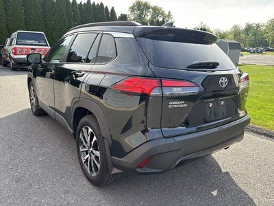 2025 Toyota Corolla Cross XLE 4WD (Natl)