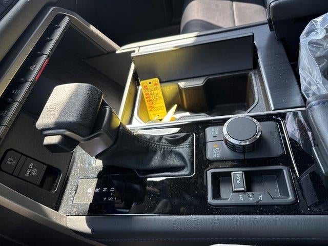 2026 Toyota Sequoia Platinum 4WD (Natl)