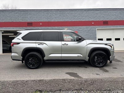 2025 Toyota Sequoia Limited 4WD (SE)
