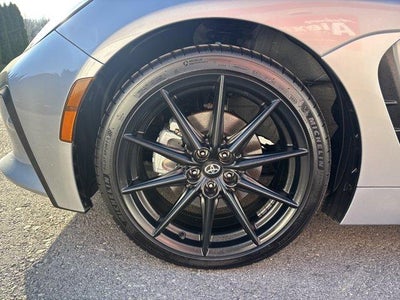 2026 Toyota GR86 Premium Manual (Natl)