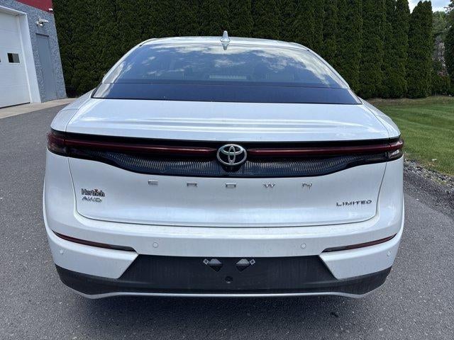 2023 Toyota Crown Limited AWD (Natl)