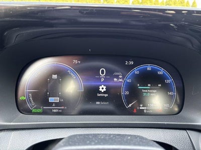 2025 Toyota Crown Signia Limited AWD (Natl)