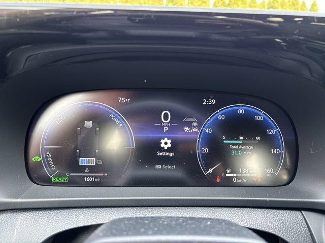 2025 Toyota Crown Signia Limited AWD (Natl)