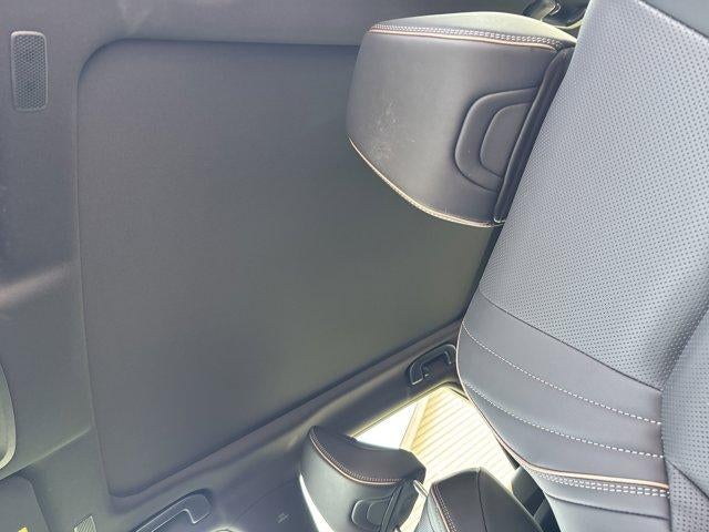 2025 Toyota Crown Signia Limited AWD (Natl)