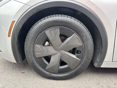 2024 Toyota Prius LE (Natl)