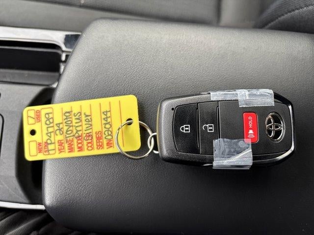 2024 Toyota Prius LE (Natl)