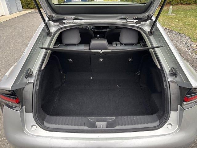 2024 Toyota Prius LE (Natl)