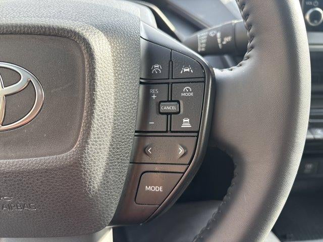 2025 Toyota Prius LE (Natl)