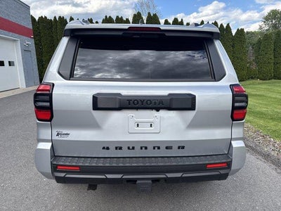 2025 Toyota 4Runner SR5 4WD (GS)