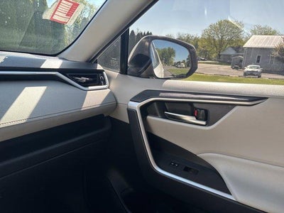 2019 Toyota RAV4 XLE AWD (Natl)