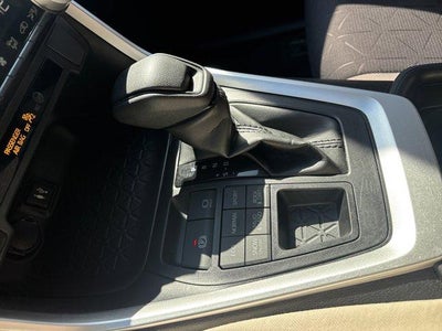 2019 Toyota RAV4 XLE AWD (Natl)