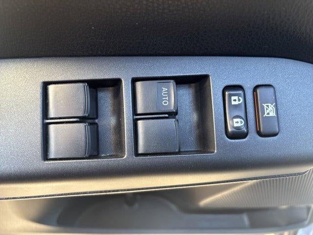 2017 Toyota RAV4 Hybrid LE Plus AWD (Natl)