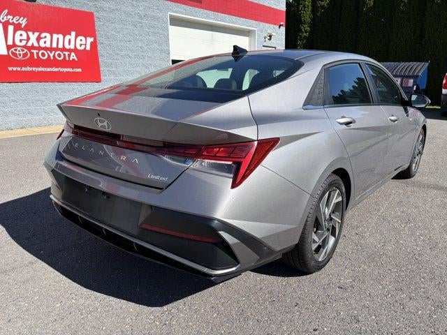 2025 Hyundai ELANTRA Limited IVT