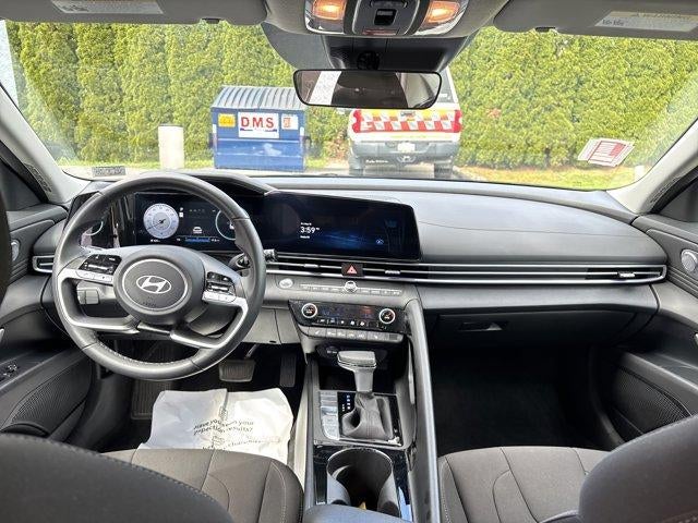 2025 Hyundai ELANTRA SEL Convenience IVT