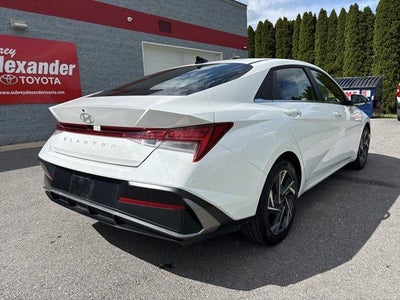 2025 Hyundai ELANTRA SEL Convenience IVT