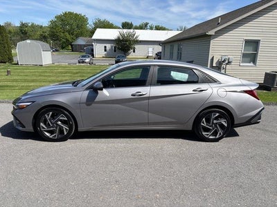 2025 Hyundai ELANTRA SEL Convenience IVT