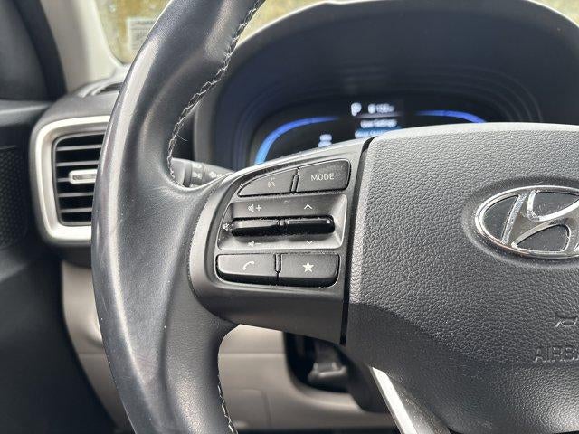 2024 Hyundai VENUE SEL IVT