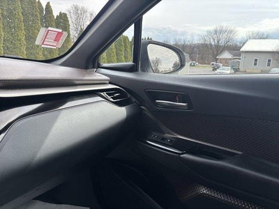 2019 Toyota C-HR Limited FWD (Natl)