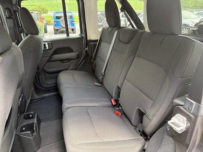 2022 Jeep Wrangler Unlimited Sahara 4x4
