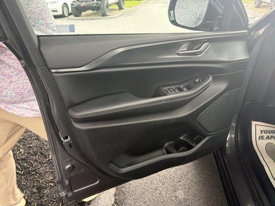 2025 Jeep Grand Cherokee L Altitude X 4x4