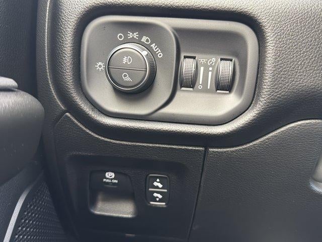 2026 RAM 1500 Big Horn 4x4 Crew Cab 5'7" Box