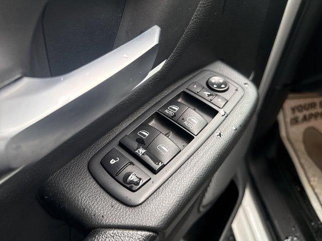 2021 RAM 1500 Big Horn 4x4 Crew Cab 5'7" Box