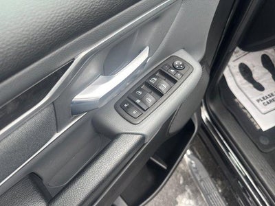 2023 RAM 1500 Big Horn 4x4 Crew Cab 5'7" Box