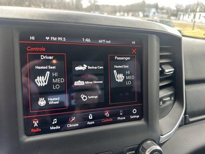 2020 RAM 1500 Big Horn 4x4 Crew Cab 5'7" Box