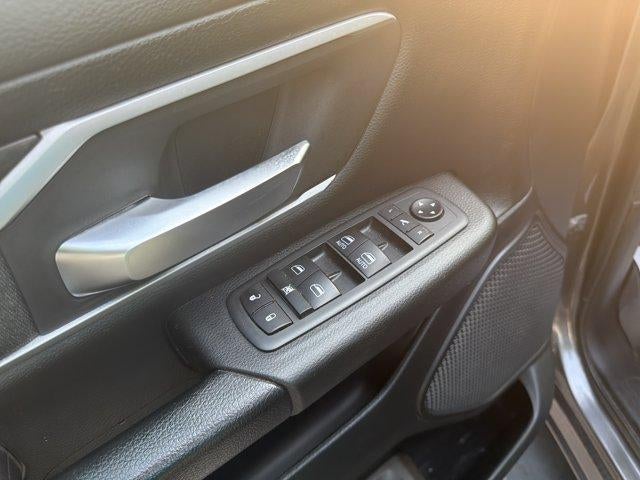 2020 RAM 1500 Big Horn 4x4 Crew Cab 5'7" Box