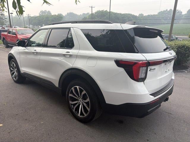 2025 Ford Explorer ST-Line 4WD