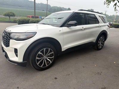 2025 Ford Explorer ST-Line 4WD