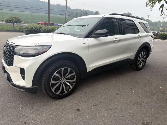 2025 Ford Explorer ST-Line 4WD