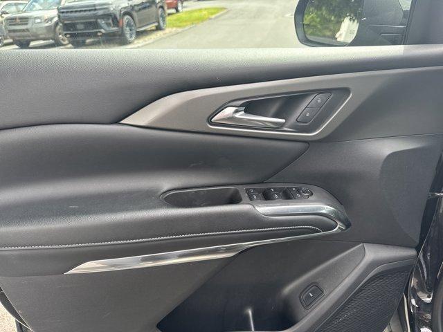 2025 Chevrolet Traverse LT w/2LT