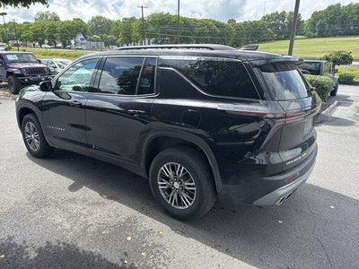 2025 Chevrolet Traverse LT w/2LT